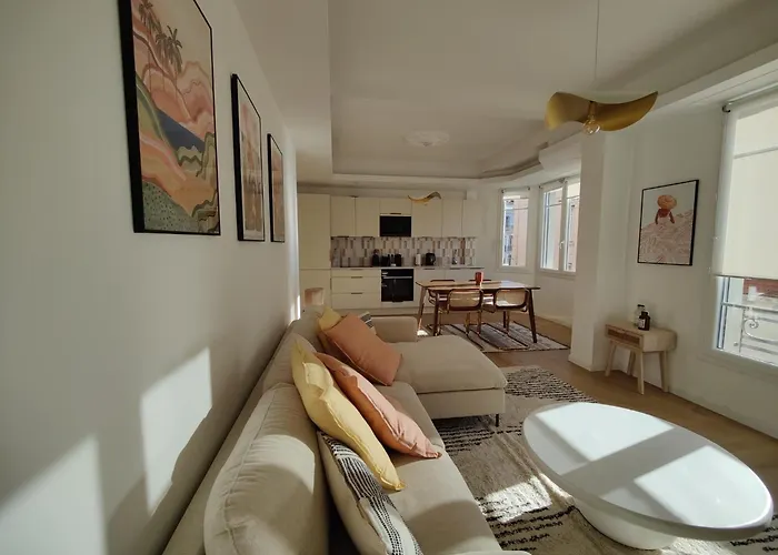 Centre-ville 2 P Climatise Lägenhet